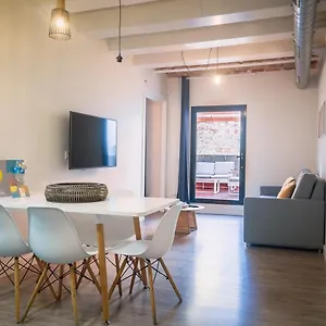 chic-spacious-flat.top-hotels-tarragona.com/